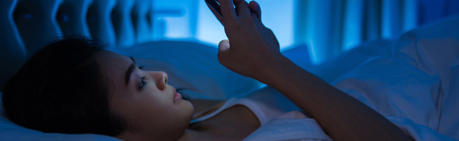 How Evening Screen Time Can Sabotage Your Sleep